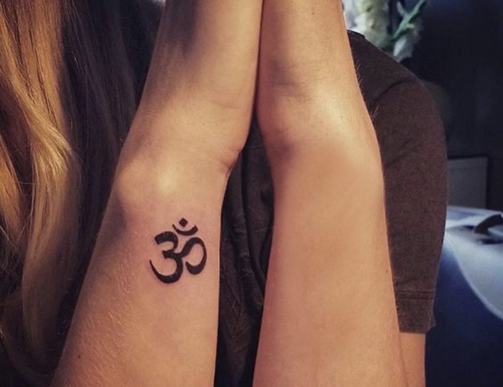 tatuaje om significado - simbolo om significado - ¿Qué significa el tatuaje del símbolo Om?